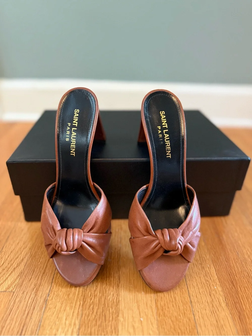 Yves Saint Laurent Tan Knot-Front Leather Sandal Mules